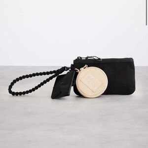Beis Sport Wristlet Set